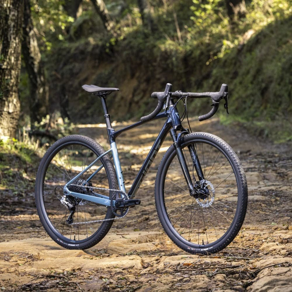 Giant Revolt X 1